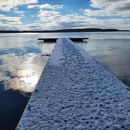 Domki Nad Jeziorem Kolonia Rybacka Esterno foto