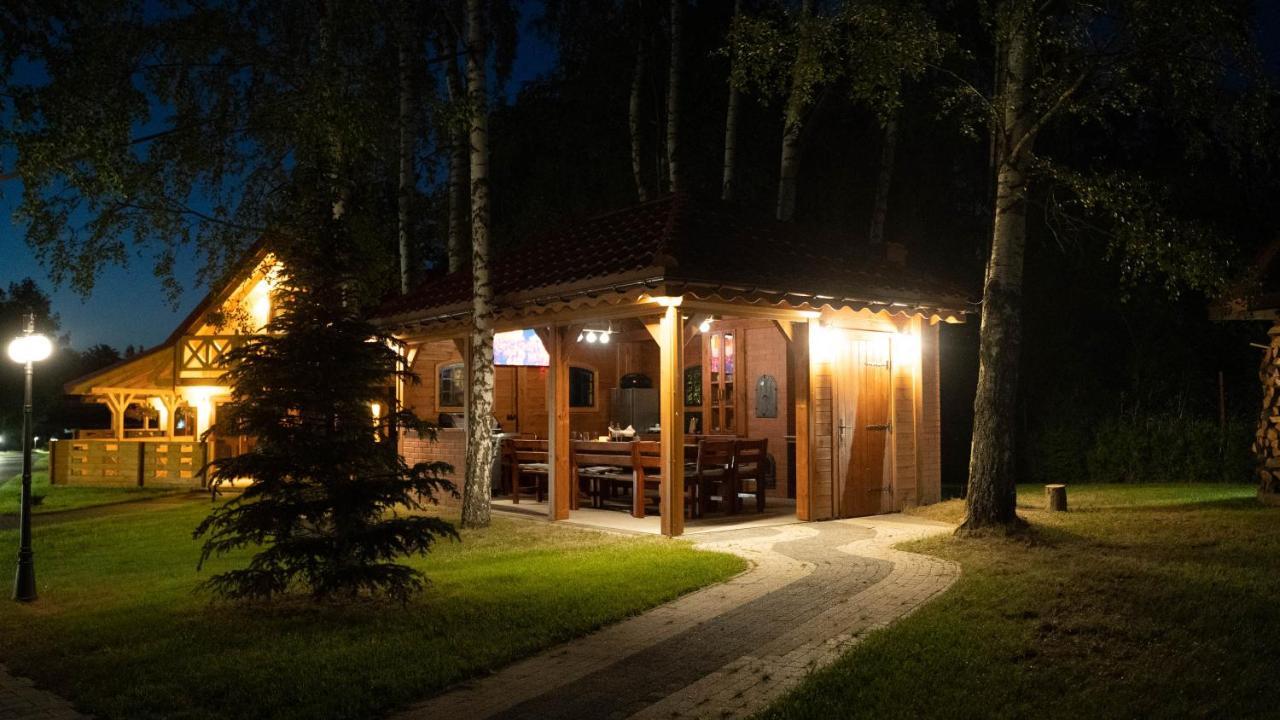 Domki Nad Jeziorem Kolonia Rybacka Esterno foto